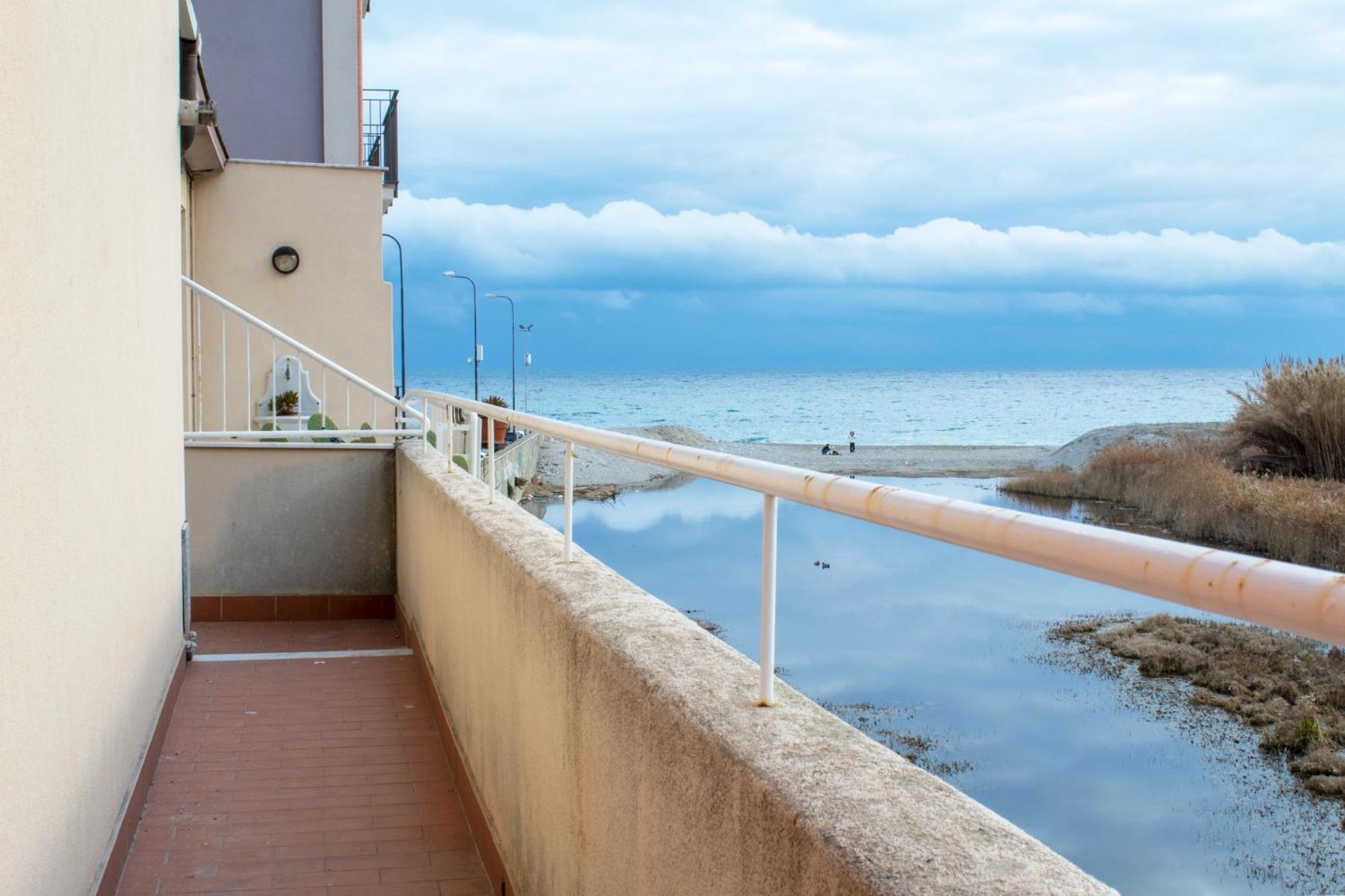 100 Metri Dal Mare Relax A Due Passi Dal Centro Lägenhet Finale Ligure Exteriör bild